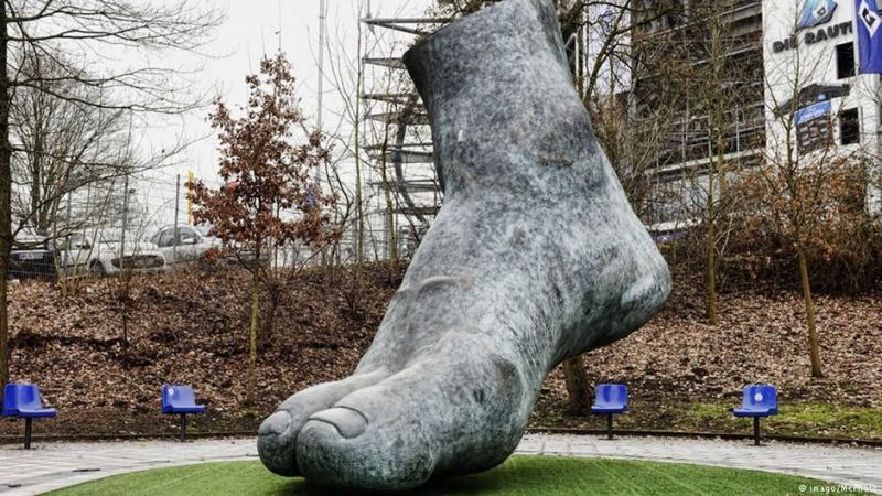 Uwe Seeler&#039;s foot in bronze in front of Hamburg&#039;s stadium