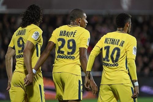 TOPSHOT-FBL-FRA-LIGUE1-METZ-PSG