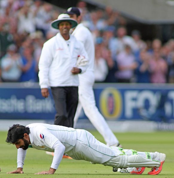 England v Pakistan: 1st Investec Test - Day One