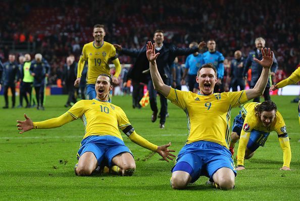 Denmark v Sweden - UEFA EURO 2016 Qualifier: Play-Off Second Leg