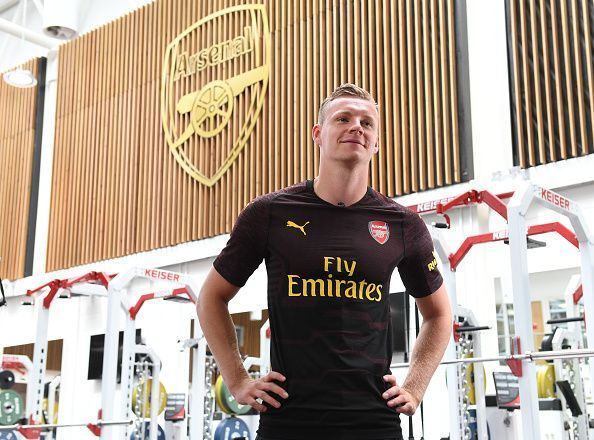 Arsenal Unveil New Signing