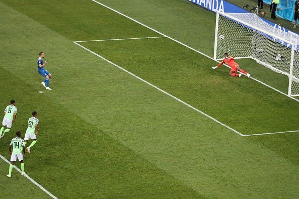 Gylfi Sigurdsson missed a penalty, which was awarded after consulting VAR