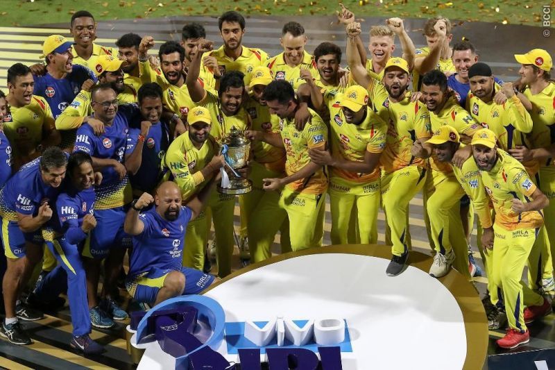 CSK with the trophy.