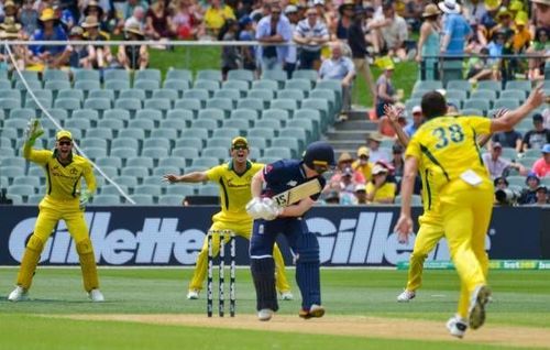 CRICKET-AUS-ENG