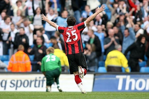 Soccer - Barclays Premier League - Manchester City v Fulham - City of Manchester Stadium