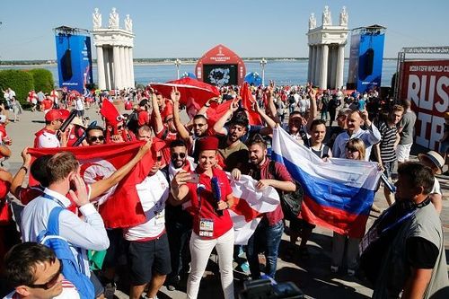 FBL-WC-2018-MATCH14-TUN-ENG-FANS