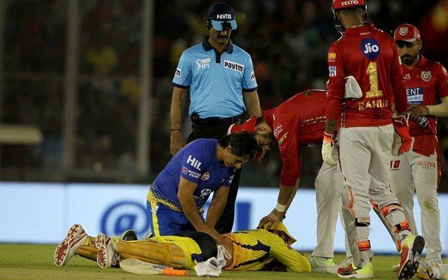At the beginning of IPL 2018, MS Dhoni played with a back injury in a league match against Kings XI Punjab
