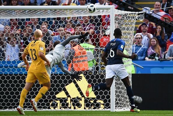 TOPSHOT-FBL-WC-2018-MATCH5-FRA-AUS