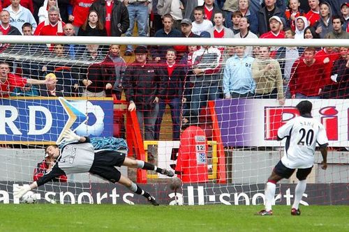 Soccer - FA Barclaycard Premiership - Charlton Athletic v Fulham