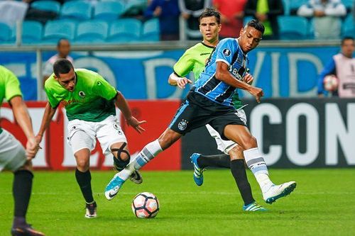 Gremio v Zamora - Copa Bridgestone Libertadores 2017