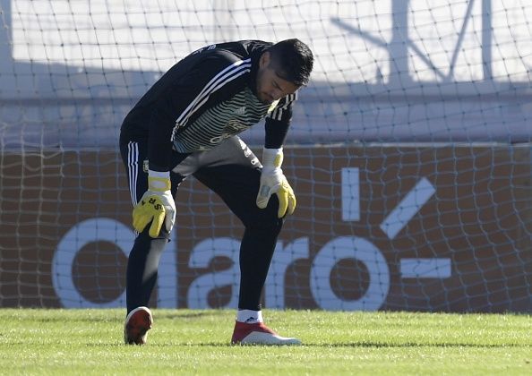 FBL-WC-2018-ARG-TRAINING-ROMERO-OUT