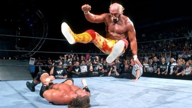 Hulk Hogan vs Triple H