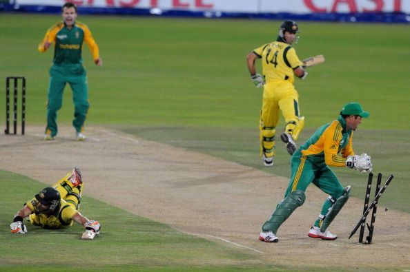 South Africa v Australia - 1st One Day International