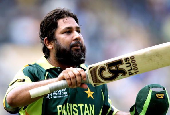 Pakistani cricketer Inzamam-ul-Haq, who...