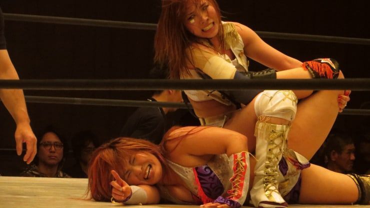 Io Shirai vs. Kairi Sane