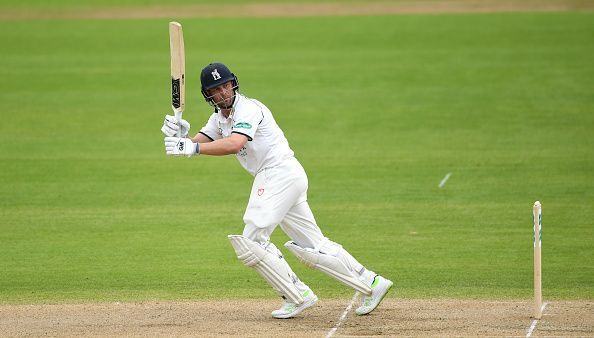 Warwickshire v Derbyshire - Specsavers County Championship: Division Two
