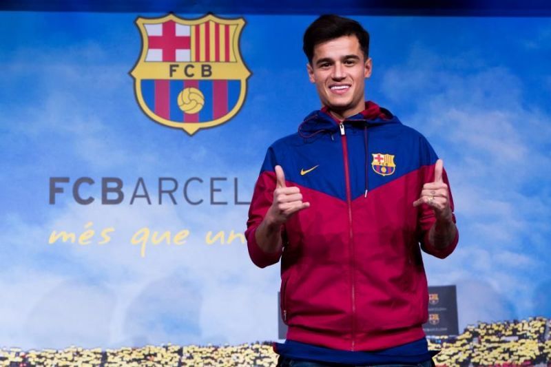 Coutinho signs for Barcelona.