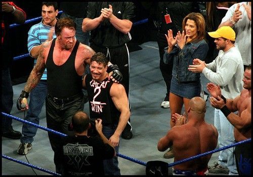 Eddie-Guerrero-The-Undertaker.jpg (500349)