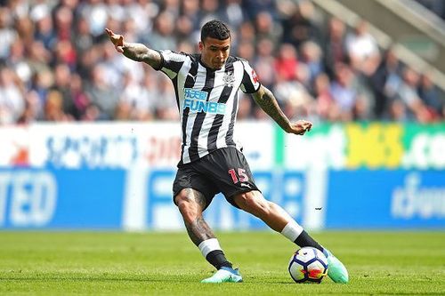 Newcastle United v Arsenal - Premier League