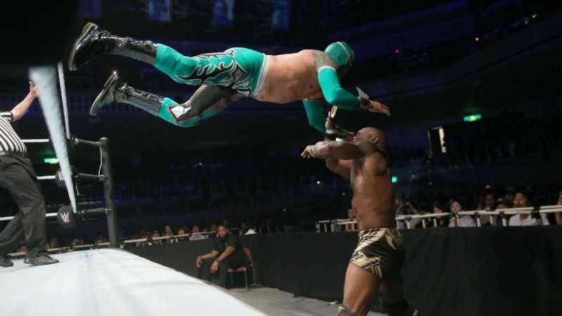 Sin Cara defeated Shelton Benjamin in the second match of the night