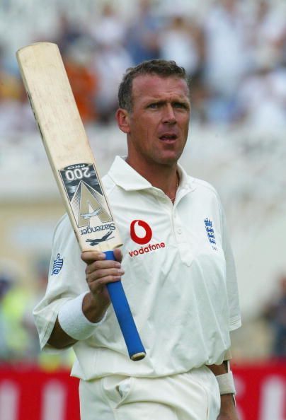 Alec Stewart of England salutes the crowd