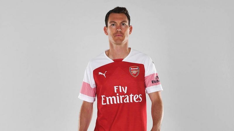 Lichtsteiner was the first signing of the Unai Emery era