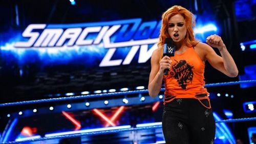 Lynch attacks her former friend and new SmackDown Live Women's Champion