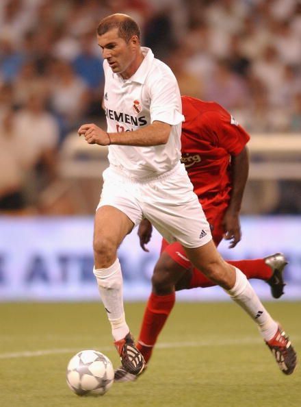 Zidane with ball