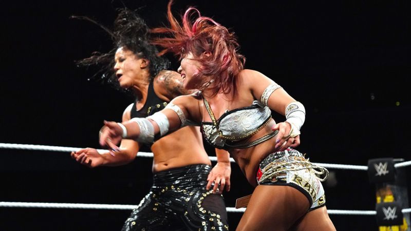 Kairi Sane vs. Shayna Baszler