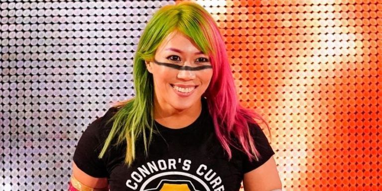 Asuka returned to help Naomi