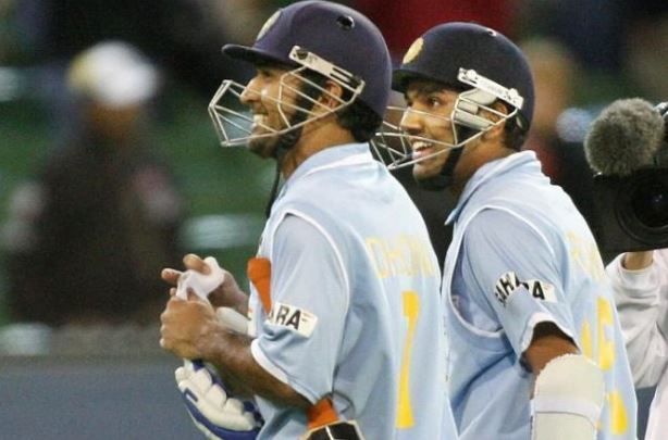 MS Dhoni and Rohit Sharma with a gentle smile after the victory