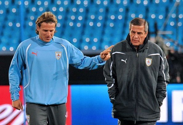 Oscar Tabarez Diego Forlan Uruguay