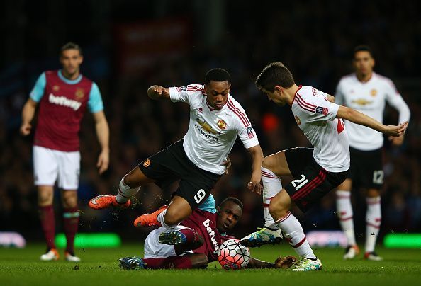 West Ham United v Manchester United - The Emirates FA Cup Sixth Round Replay