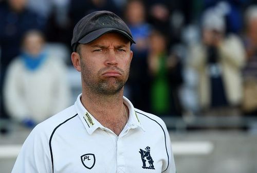 Warwickshire v Kent - Specsavers County Championship: Division Two