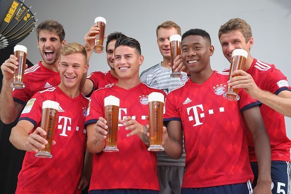 FC Bayern Muenchen And Paulaner Photo Session