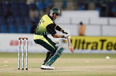 Shoaib Malik's supreme run against India continues