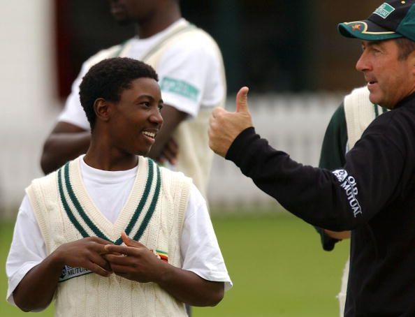Zimbabwe coach Geoff Marsh gives the thumbs up to Tatenda Taibu