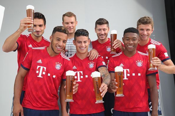 FC Bayern Muenchen And Paulaner Photo Session