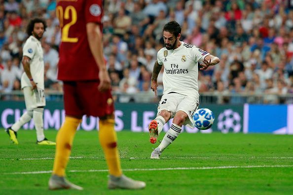 Real Madrid  v AS Roma - UEFA Champions League Group G