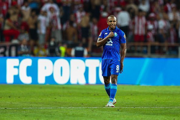 FC Porto v Desportivo das Aves - Portuguese Super Cup