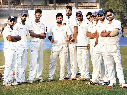 Some players of J&K along with captain Parvez Rasool