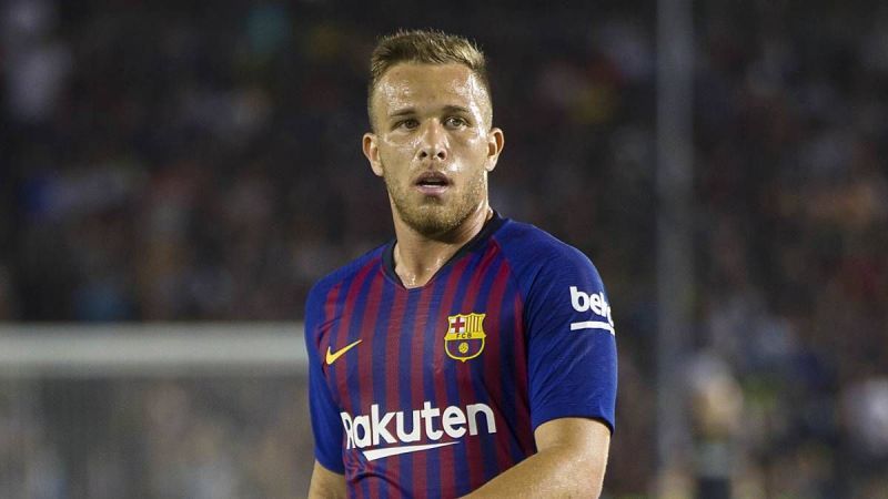 Arthur playing for FC Barcelona
