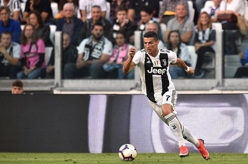 Juventus v Genoa CFC - Serie A