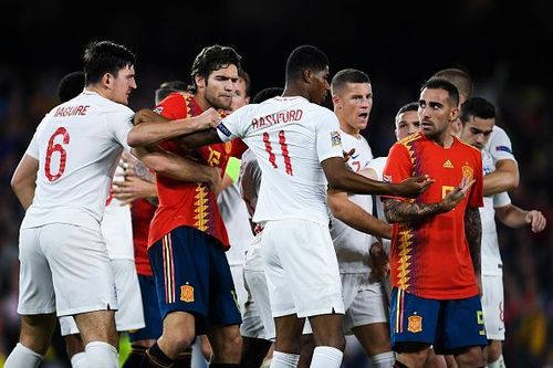 This defeat also meant that Spain is defeated for the first time in 15 years at home since 2003