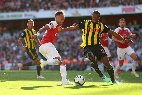 Aubameyang tries to send in a cross from the right in the game against Watford