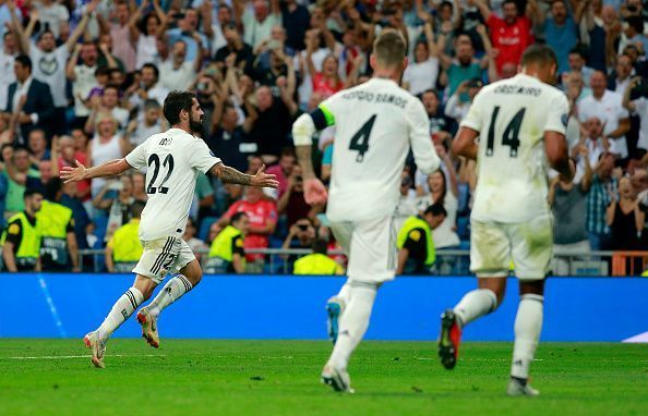 Isco scores a beautiful free kick against Roma to put Real Madrid in a 1-0 lead.