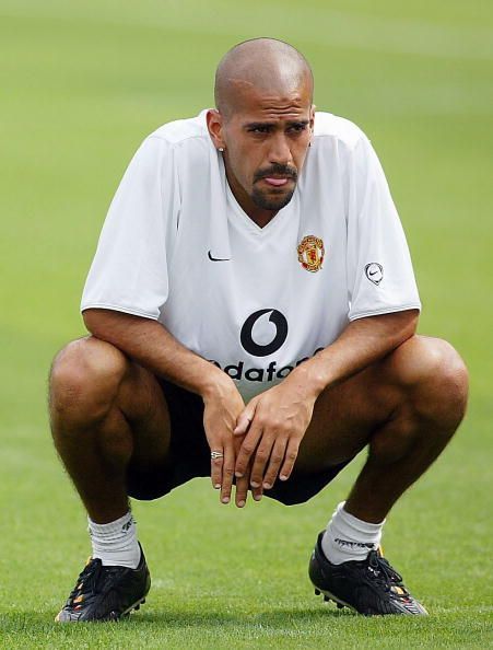 Juan Sebastian Veron of Man Utd in a thoughtful mood