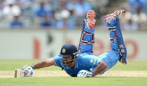 England v India: Carlton Mid ODI Tri Series - Game 6