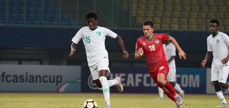 Number 15 Faraj Al-Ghashayan of Saudi Arabia in action against Yodgorov Daler of Tajikistan (Image courtesy: AFC)