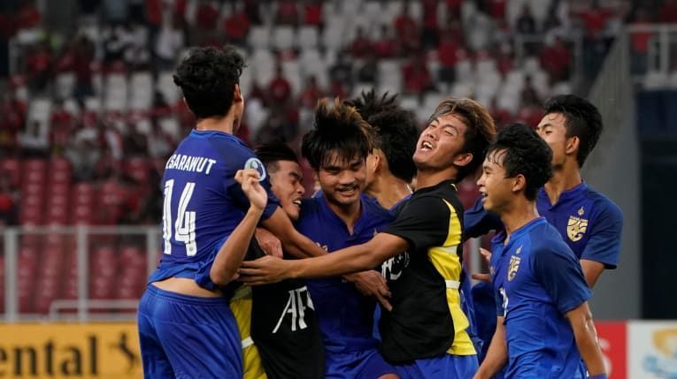 Thailand jubilant after scoring the equalizer from Saengthopho&#039;s strike (Image Courtesy: AFC)